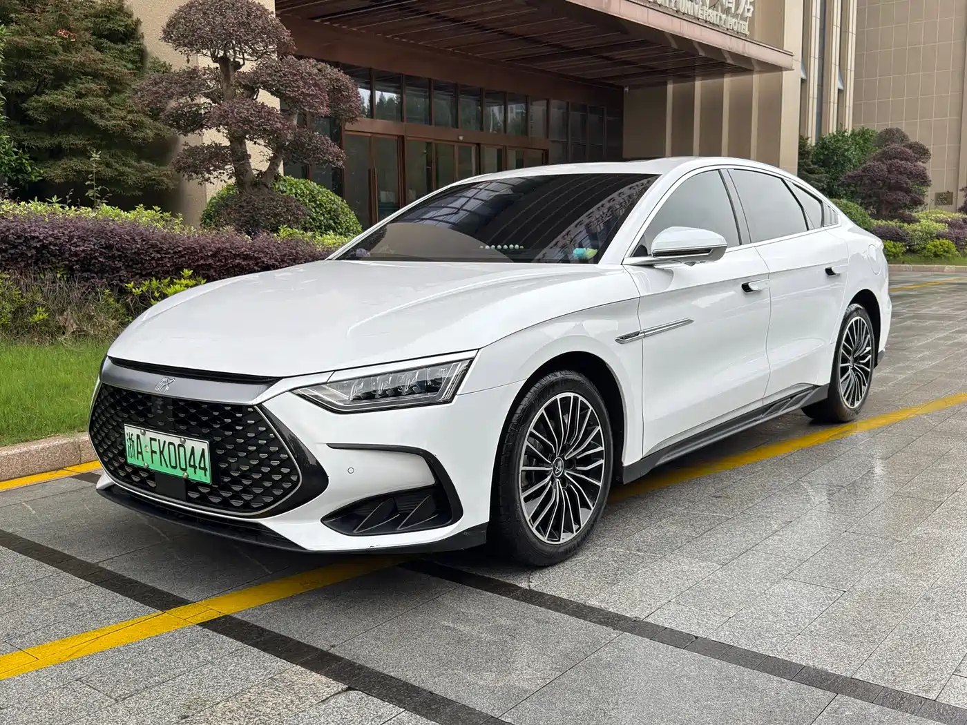 BYD Han 2022 DM-i 121KM Premium Edition