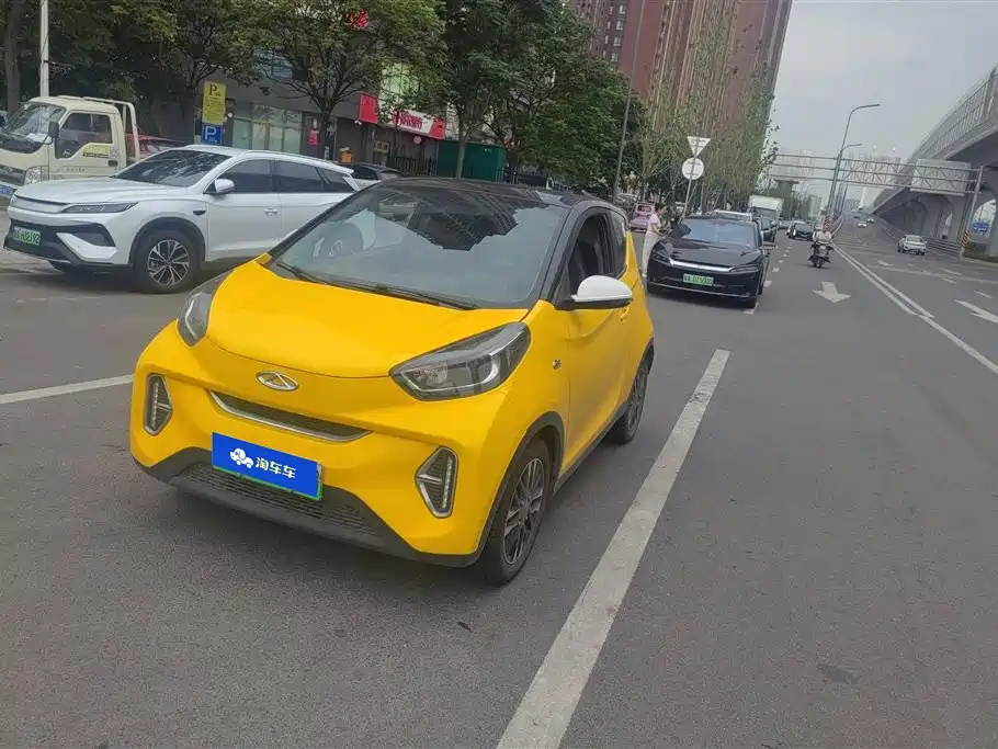 QQ New Energy Little Ant 2022 Facelift Sweet Edition Half Sugar NMC 30.6kWh 30kW 301km