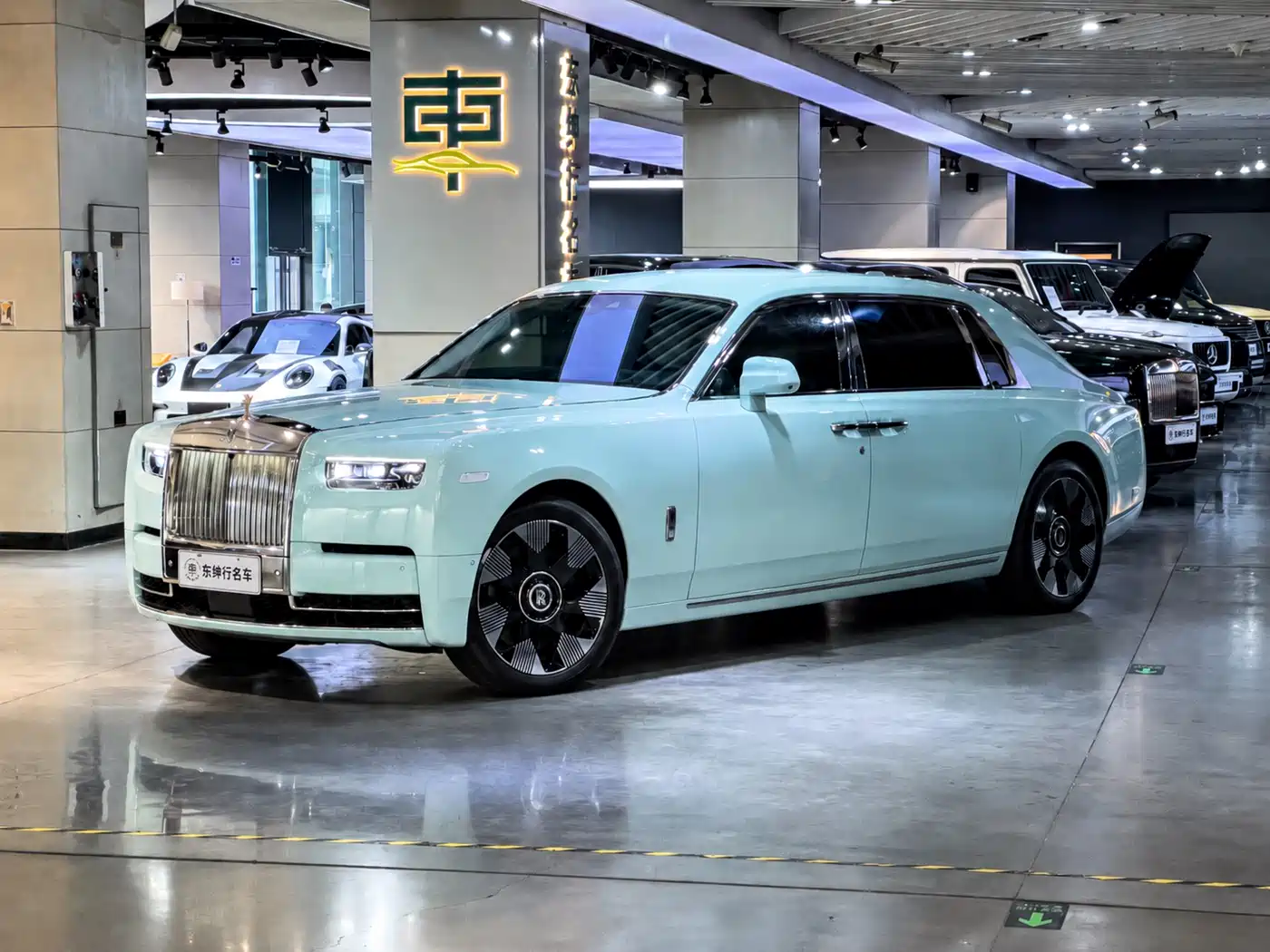 Rolls-Royce Phantom 2024 Long Wheelbase Series II