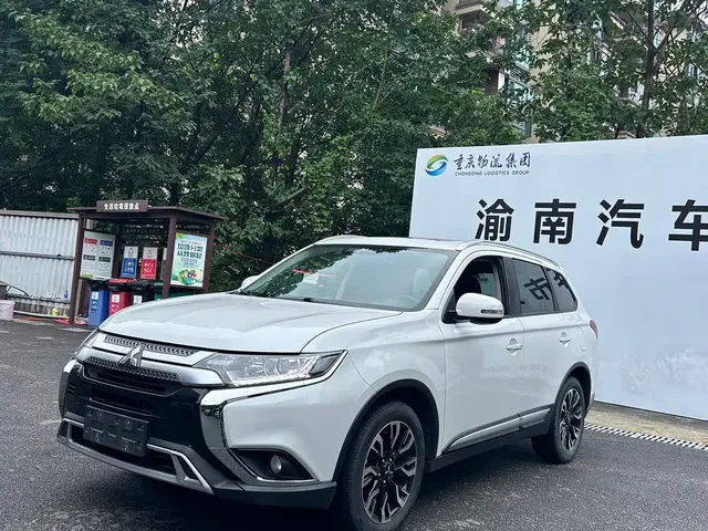 Mitsubishi Outlander 2020 2.0L 2WD Premium 5-seater