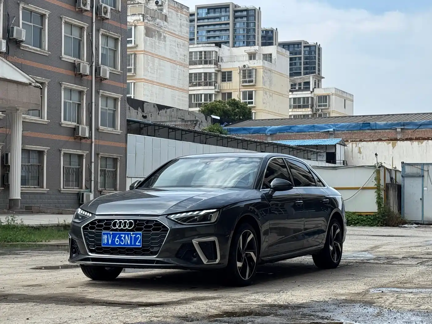 Audi A4L 2023 40 TFSI Luxury Sport