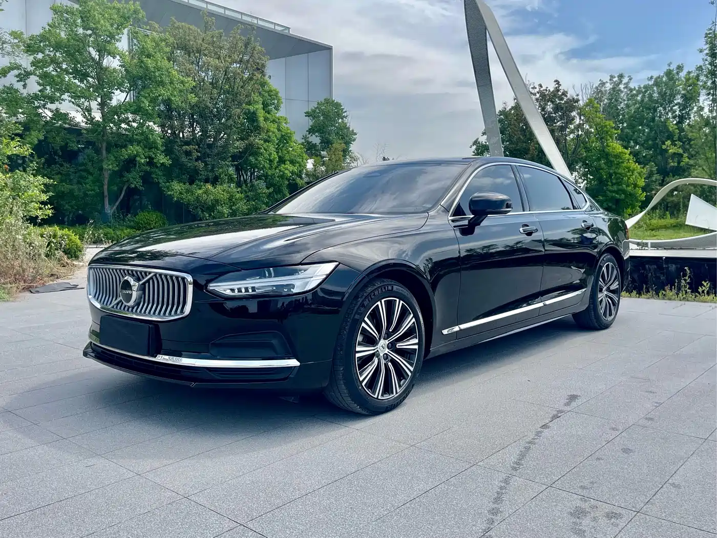Volvo S90 2022 B5 Momentum Luxury Edition