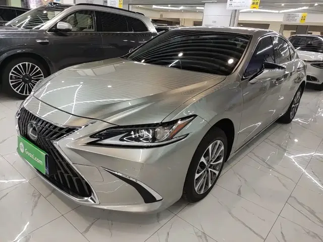 Lexus ES 2024 200 Premium Edition