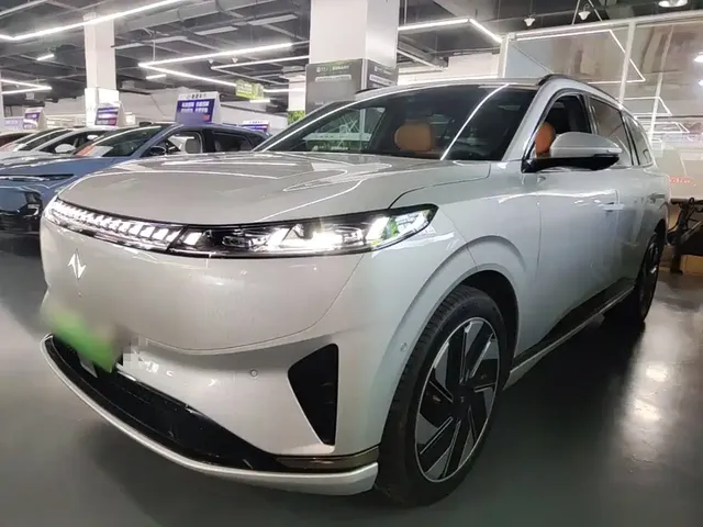 Dongfeng Yipai eπ008 2025 Model 636Ultra Smart Drive Edition 5-Seater