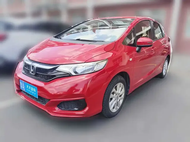 Honda Fit 2018 1.5L CVT Comfort Sunroof Edition