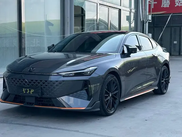 Changan UNI-V 2024 1.5T Deluxe Sport