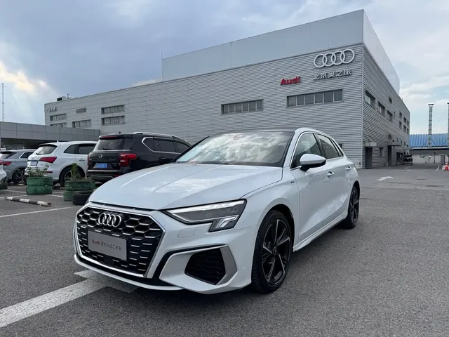 Audi A3 2024 Model Sportback 35 TFSI Fashion Sport