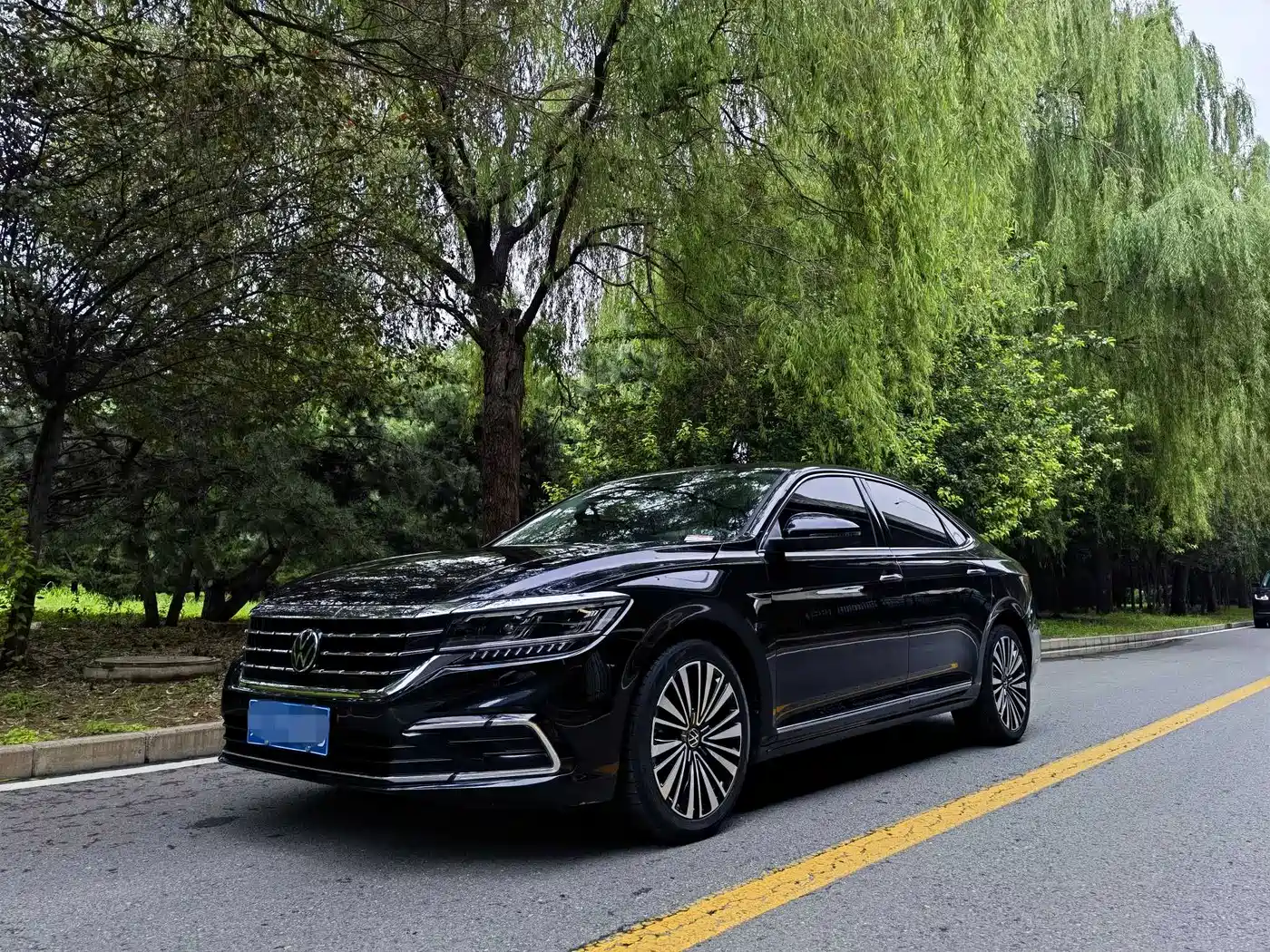Volkswagen Passat 2022 330TSI Luxury Edition