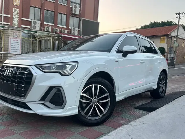 Audi Q3 2022 35 TFSI Fashion Elegance