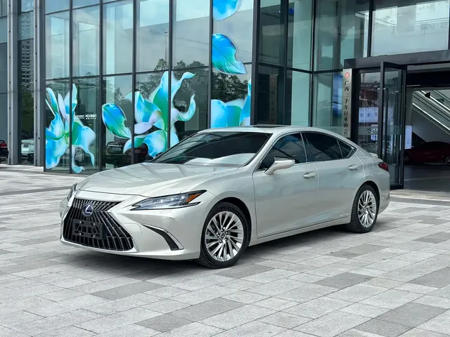 Lexus ES 2021 300h Executive Edition