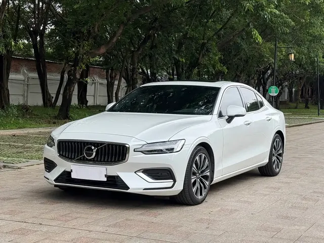 Volvo S60 2024 B4 Inscription Luxury Edition