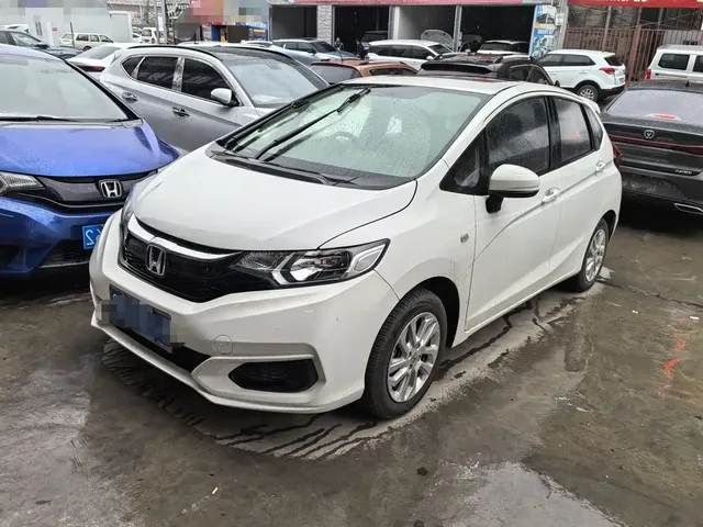 Honda Fit 2020 1.5L CVT Comfort Sunroof Edition
