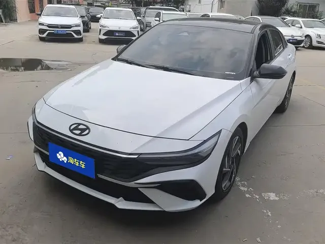 Hyundai Elantra 2023 Model 1.5L CVT LUX Premium Edition