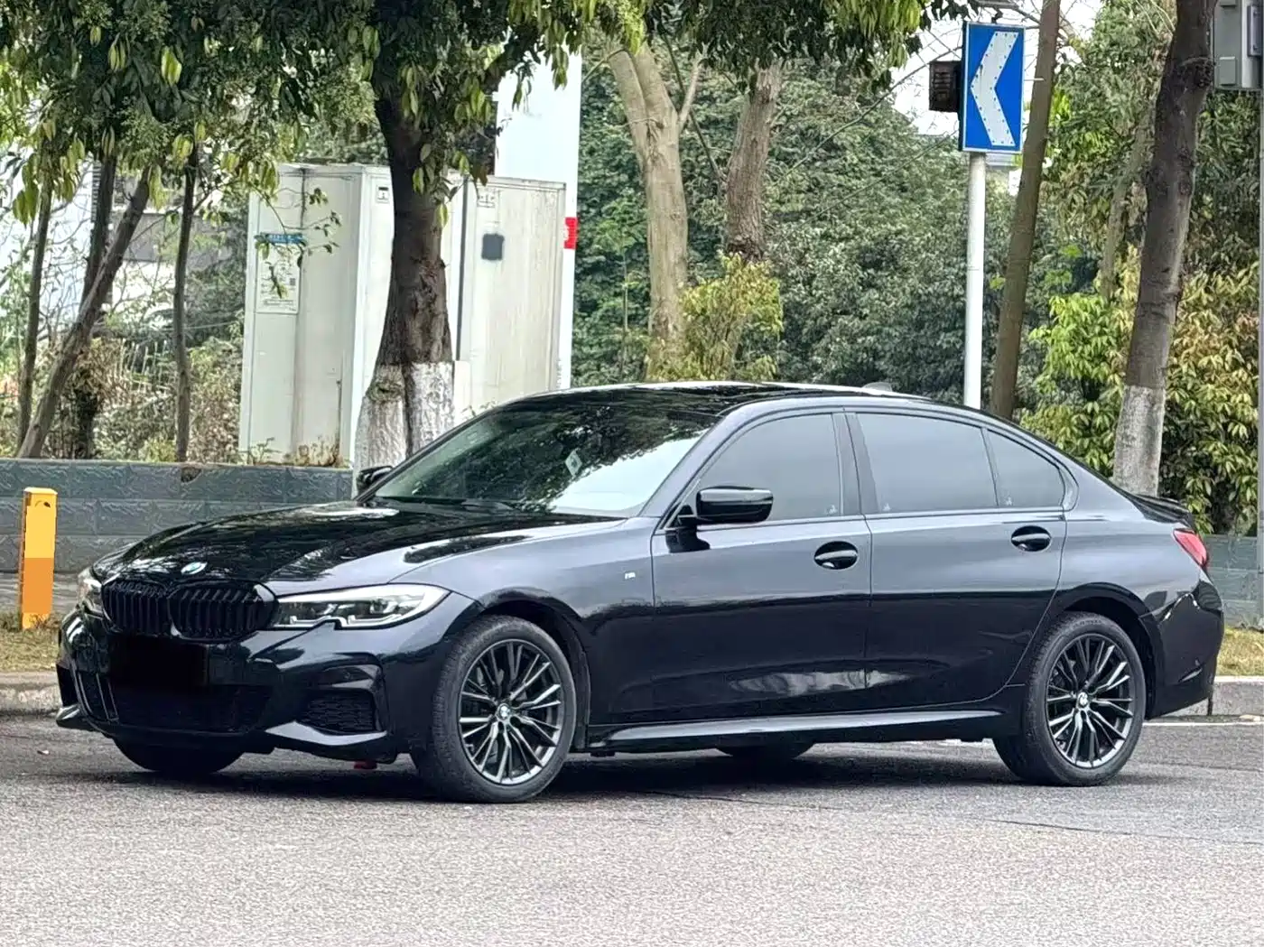 BMW 3 Series 2022 325Li M Sport Shadow Edition
