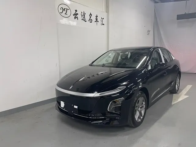 Hongqi E-QM5, 2026