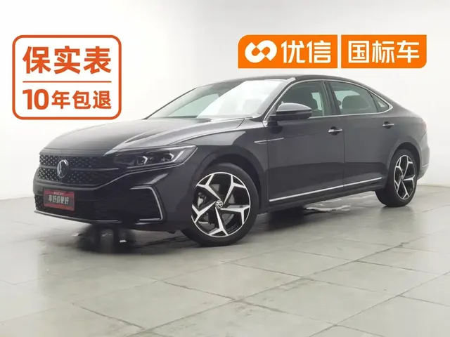 Volkswagen Passat 2023 Facelift 330TSI Starlight Luxury Edition