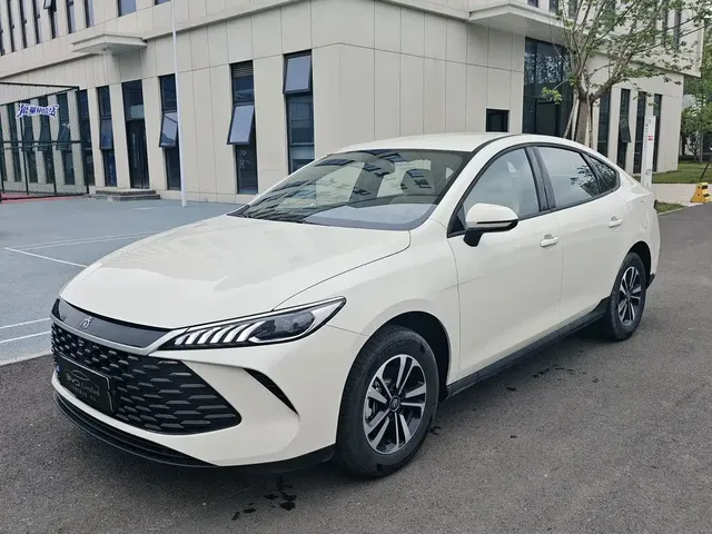 BYD Qin PLUS 2026 DM-i 128KM Progressive