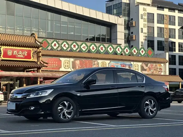 Honda Accord 2016 2.0L Elite Edition