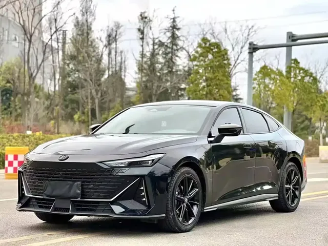 Changan UNI-V 2023 1.5T Sport Edition