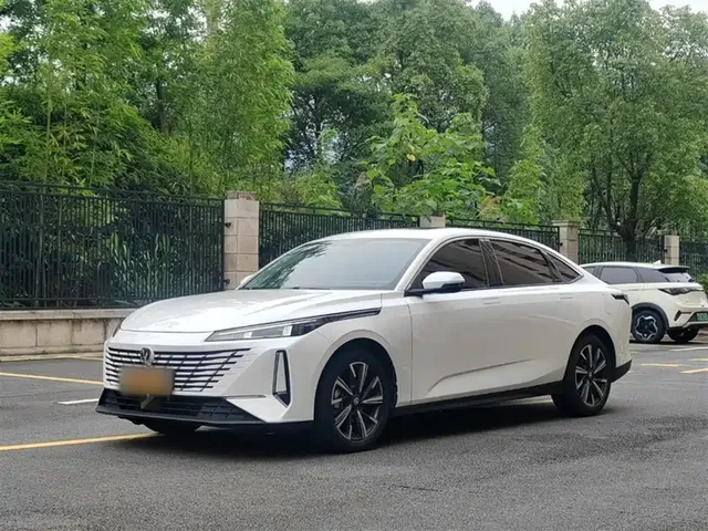 Changan Eado 2024 Model 1.5T GDI Auto Premium Type