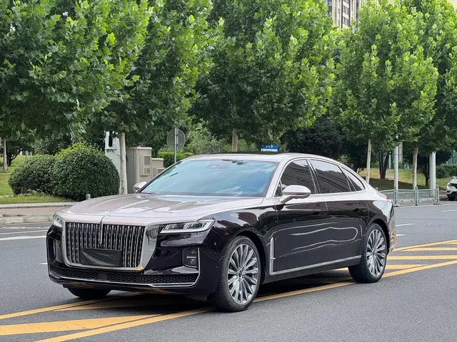 Hongqi H9 2022 2.0T Smart Connect Flag Smooth Edition