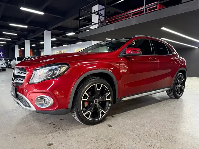 Mercedes-Benz GLA 2017 GLA 220 4MATIC Fashion