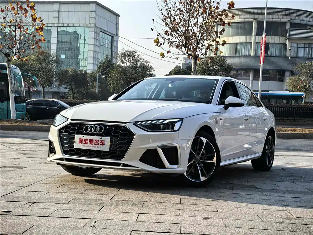 Audi A4L 2022 40 TFSI Fashion Dynamic