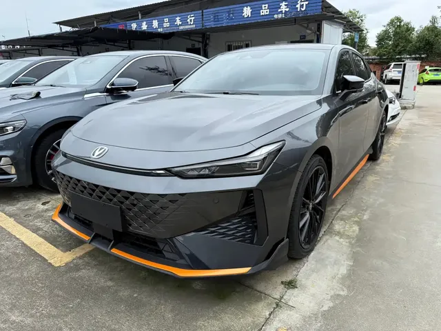 Changan UNI-V 2024 1.5T Deluxe Sport