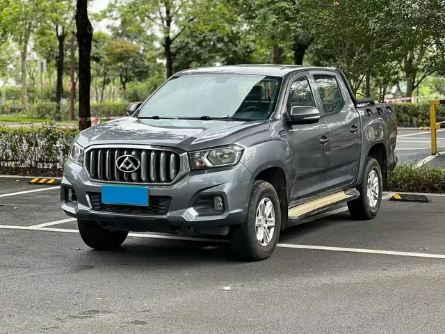 SAIC Maxus T60 2017 2.8T Diesel Automatic 2WD High Chassis Comfort Long Cab China V