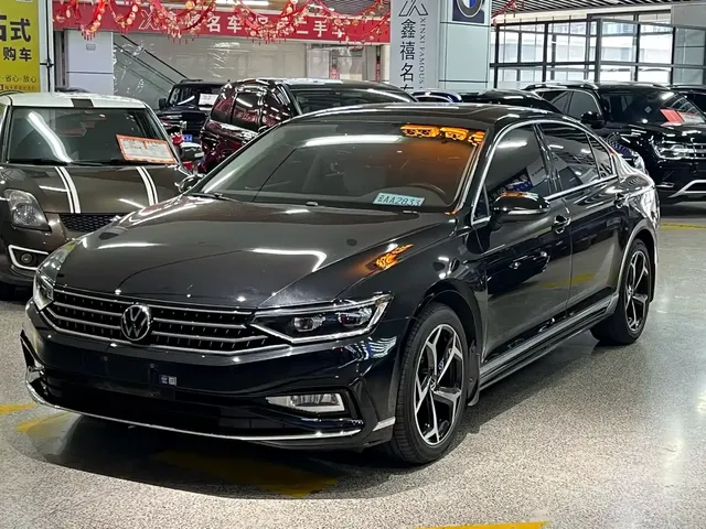 Volkswagen Magotan 2023 2 Million Units Anniversary Edition 330TSI DSG Leading Type