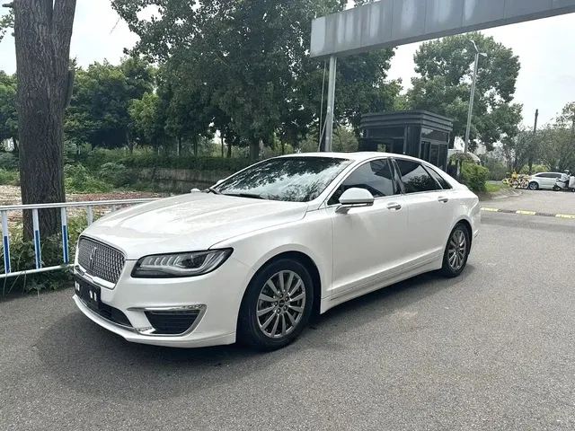 Lincoln MKZ 2020 2.0T Premium Edition