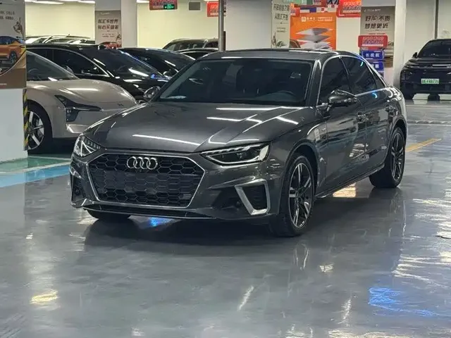 Audi A4L 2022 40 TFSI Luxury Dynamic