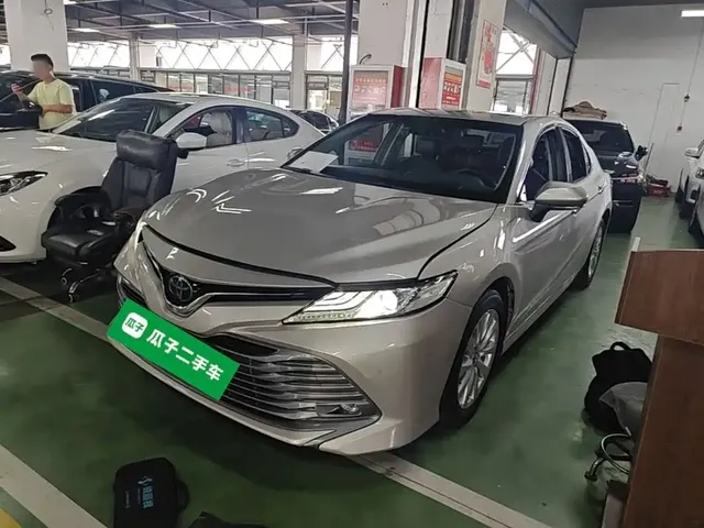Toyota Camry 2018 2.0G Luxury Edition