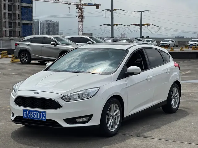 Ford Focus 2018 Hatchback Classic 1.6L Automatic Trend Smart Edition
