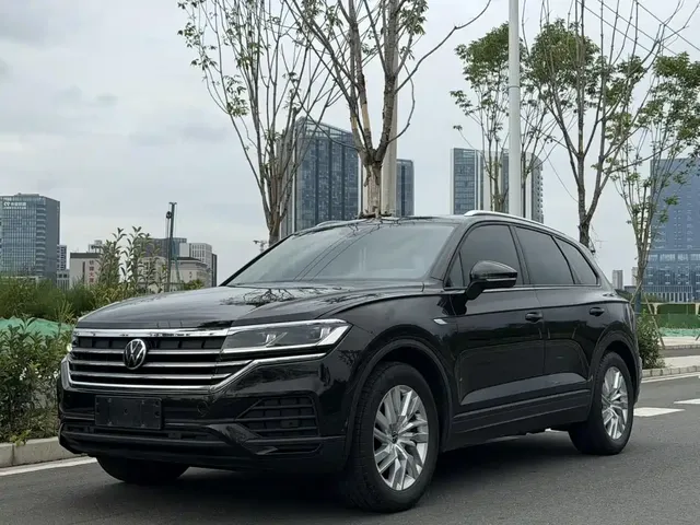 Volkswagen Touareg 2022 2.0TSI Pilot Special Edition