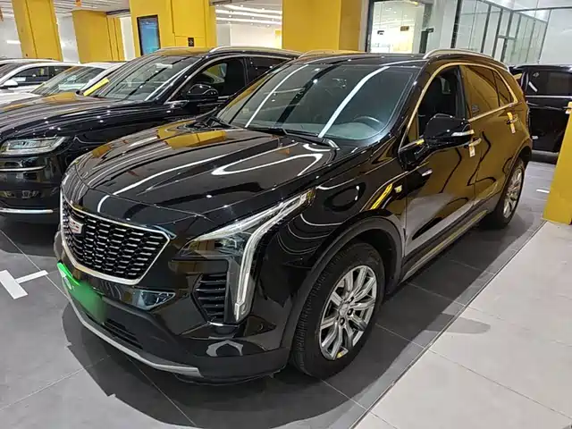 Cadillac XT4 2021 28T FWD Luxury Edition