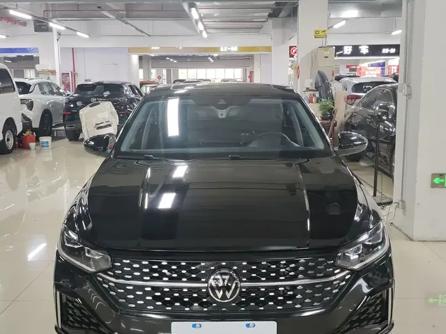 Volkswagen Lavida 2024 Model 300TSI DSG Starlight Leading Edition