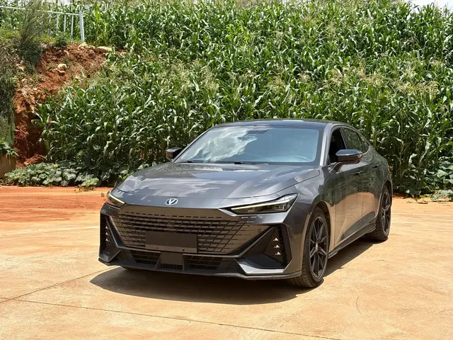 Changan UNI-V 2022 1.5T Premium Model