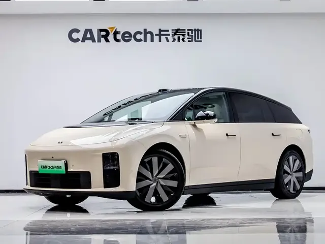 Li Auto i6 2025 4WD Base Model