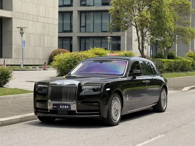 Rolls-Royce Phantom 2024 Long Wheelbase Series II