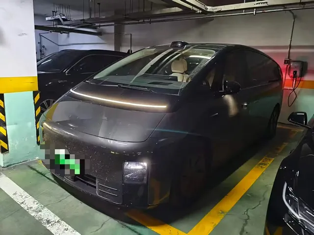 Li Auto MEGA 2024 Ultra