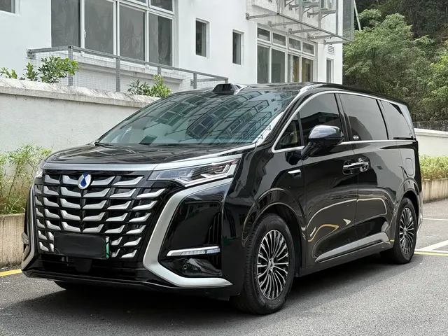 Denza D9 2025 DM-i Smart Driving Edition 1020 AWD Flagship