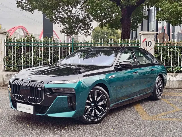 BMW i7 M70L 2023 M70L