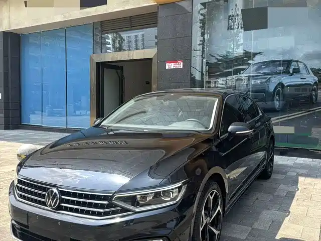 Volkswagen Magotan 2023 2 Million Units Anniversary Edition 330TSI DSG Leading Type