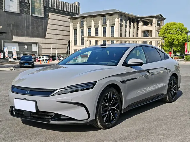 BYD Han 2025 DM-i Smart Driving Edition 125KM LiDAR Flagship