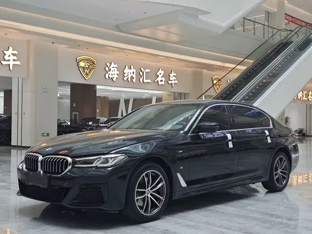 BMW 5 Series 2022 525Li M Sport Package