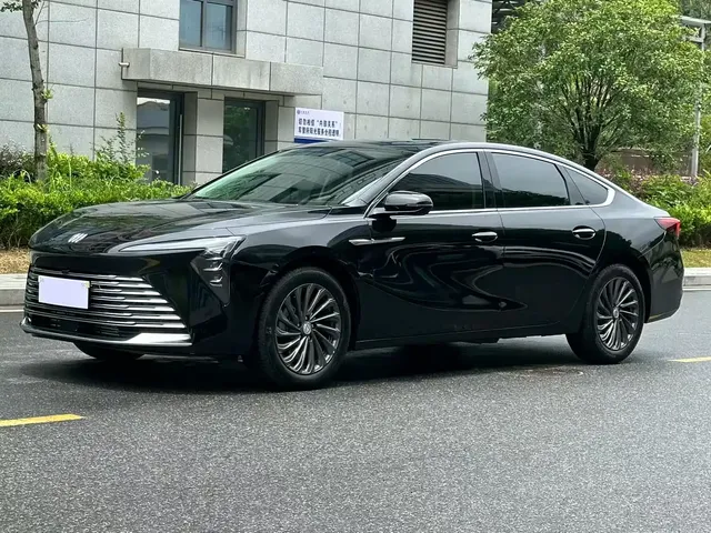 Buick LaCrosse 2025 Model 28T Platinum Edition