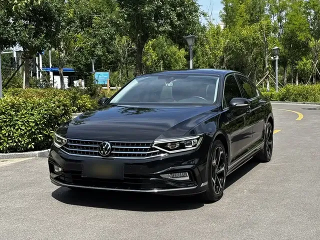 Volkswagen Magotan 2023 Model 2 Million Commemorative Edition 330TSI DSG Luxury