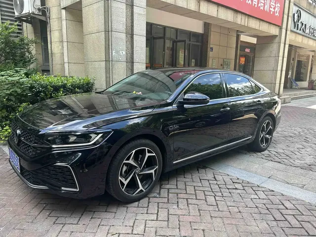 Volkswagen Passat 2022 330TSI Elite Edition