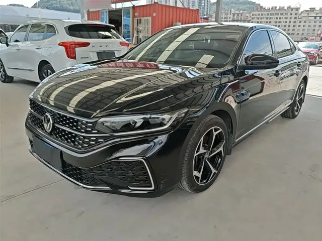 Volkswagen Passat 2023 Facelift 330TSI Starlight Elite Edition